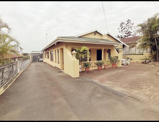 4 BEDROOM HOUSE FOR SALE IN RESERVOIR HILLS